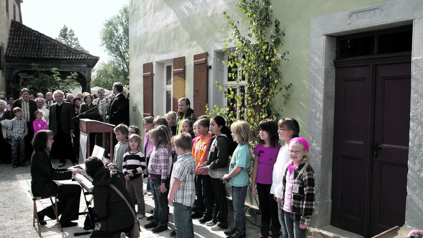 Schulhaus wurde im Freilandmuseum eingeweiht Schulhaus wurde im Freilandmuseum eingeweiht