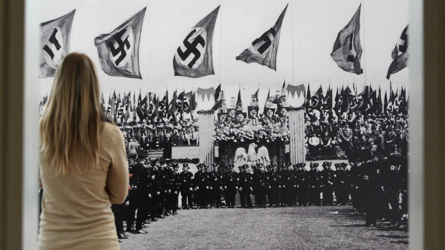Ausstellung zur braunen Vergangenheit am Hesselberg Ausstellung zur braunen Vergangenheit am Hesselberg