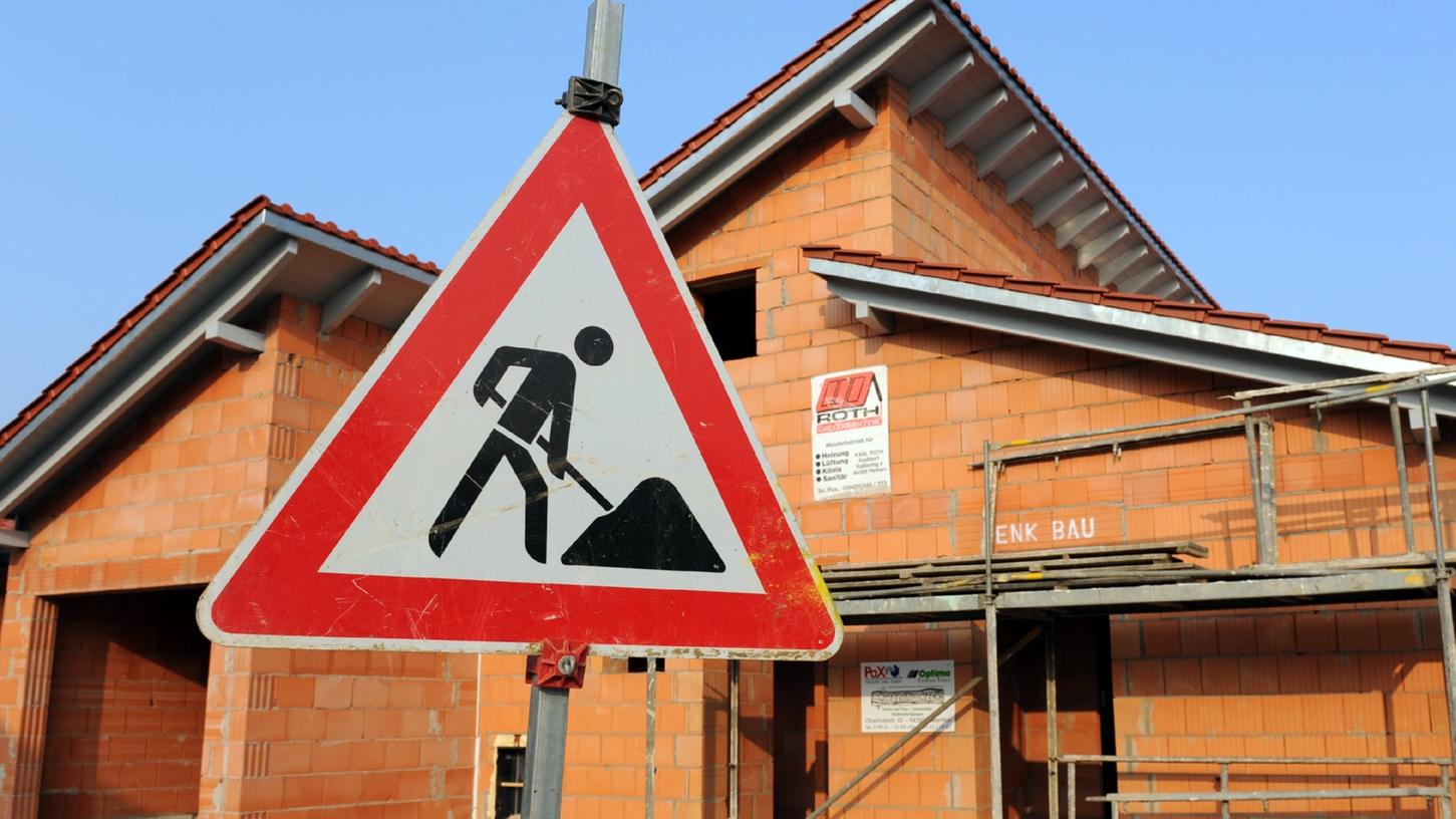 Wird in Neunkirchen vielleicht bald am Hemerlein-Gelände gebaut? Wird in Neunkirchen vielleicht bald am Hemerlein-Gelände gebaut?