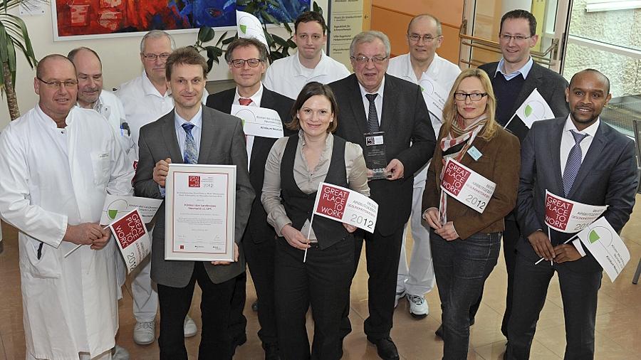 Exzellentes Klima in der Klinik-Belegschaft Exzellentes Klima in der Klinik-Belegschaft