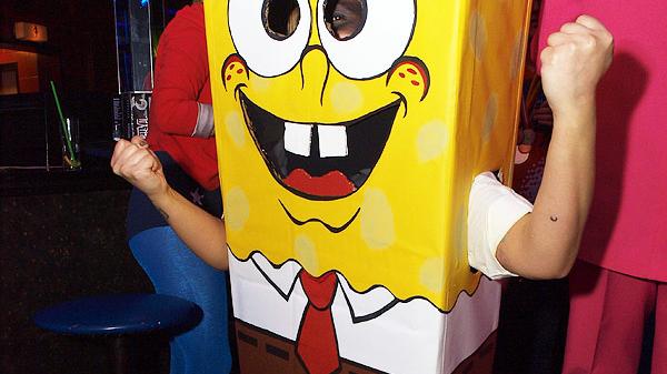 Sponge-Bob feierte fröhlich.