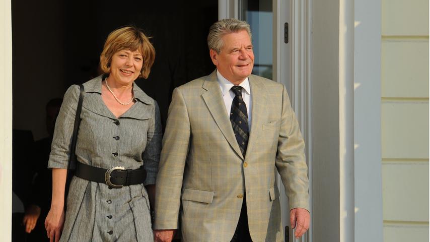 Joachim Gauck sagte immerhin bereits 2010 vor der Präsidentenwahl, dass er eine Hochzeit nicht für völlig ausgeschlossen halte.