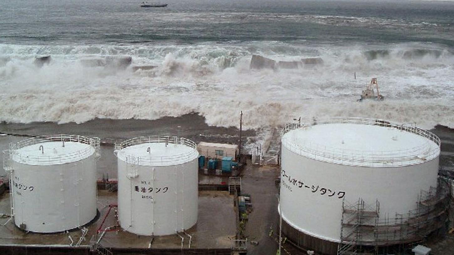 Ein Tsunami hat 2016 in Fukushima Kernschmelzen von drei Reaktoren verursacht.