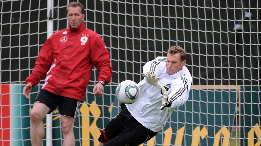 Seit 2010 steht Manuel Neuer im Kasten der deutschen Nationalmannschaft. Als Torwart-Trainer ist Andreas Köpke ganz nah dran an den besten Torhütern der Welt.
