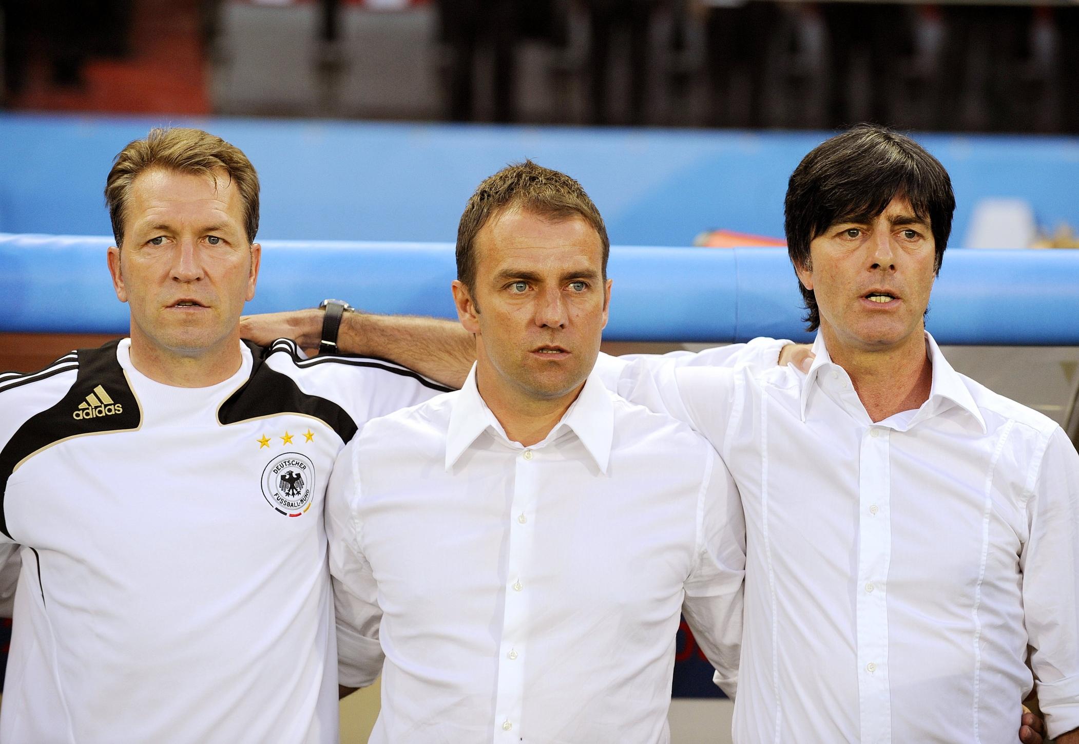 Drei Männer, ein Titel - und der steht weiter nur in Andy Köpkes Vita. Vorerst zumindest. Denn auch bei der EM 2008 in Österreich und der Schweiz reicht es nicht ganz für die deutsche Nationalmannschaft. 0:1 heißt es im Finale gegen haushoch überlegene Spanier und 0:1 heißt es auch im Halbfinale des Weltturniers 2010 in Südafrika. Und die EM 2012? Die spült das deutsche Team ebenfalls in der Vorschlussrunde nach Hause.