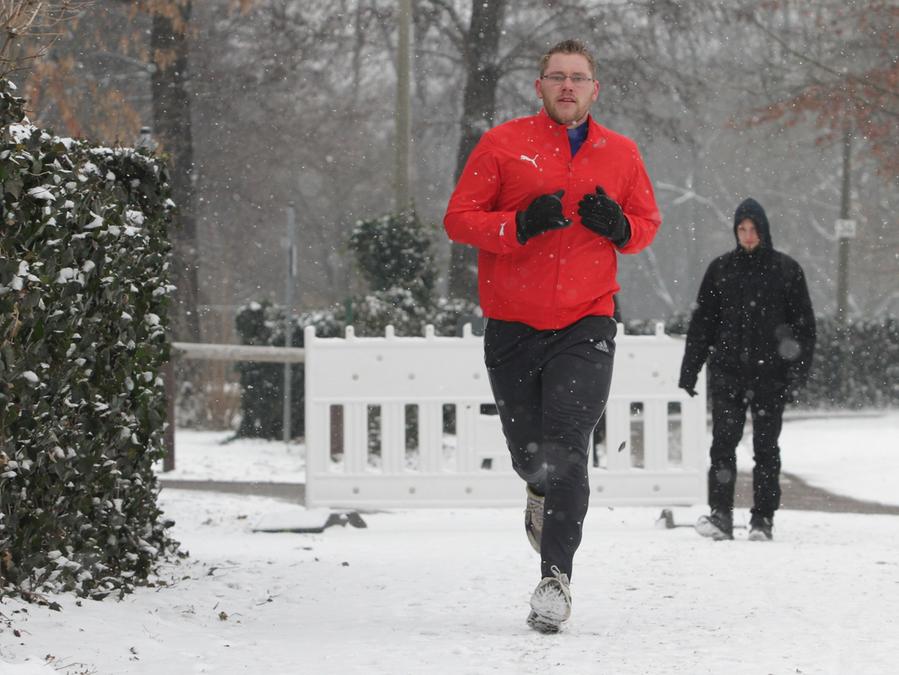 Der Schwierigste Schritt Beim Joggen Ist Der Aus Der Tur Nurnberg Nordbayern De
