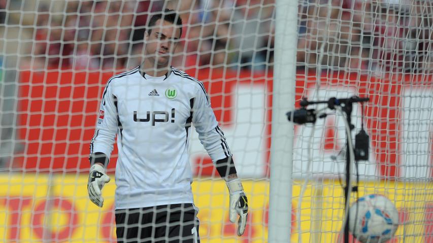 Wolfsburgs Torhüter Diego Benaglio war dagegen bedient.