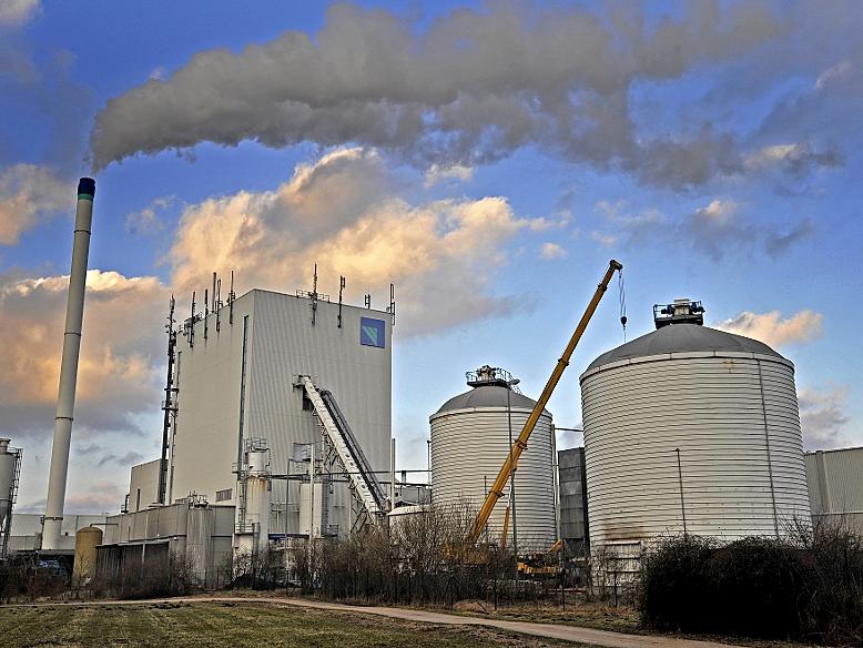 750 Pfleiderer Mitarbeiter Konnen Aufatmen Neumarkt Nordbayern De