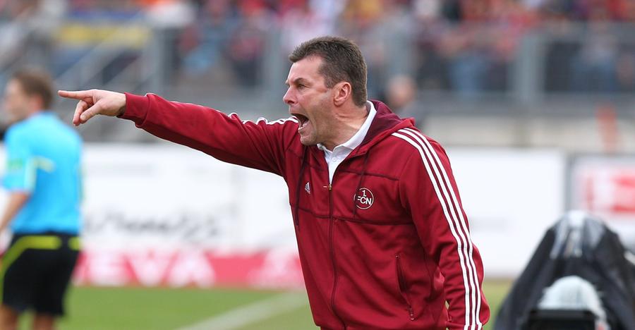 Im Jahr darauf baute Hecking in Nürnberg aus Leih- und Nachwuchsspielern ein erfolgreiches Team auf. Zehn Bundesligadebütanten unter 23 Jahren brachte er zum Einsatz und konnte das Team trotzdem aus dem Abstiegskampf heraushalten. Nach einem Zwischenspurt im Frühjahr 2011 erreichte der Club Platz sechs und konnte die Position bis zum Saisonende verteidigen. Im Jahr darauf baute Hecking in Nürnberg aus Leih- und Nachwuchsspielern ein erfolgreiches Team auf. Zehn Bundesligadebütanten unter 23 Jahren brachte er zum Einsatz und konnte das Team trotzdem aus dem Abstiegskampf heraushalten. Nach einem Zwischenspurt im Frühjahr 2011 erreichte der Club Platz sechs und konnte die Position bis zum Saisonende verteidigen.