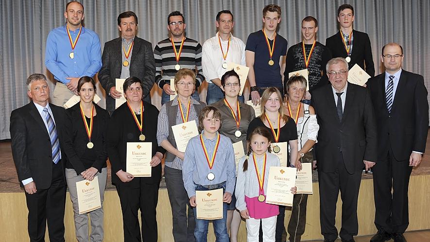 Gold- und Silberregen für Landkreisbeste Gold- und Silberregen für Landkreisbeste