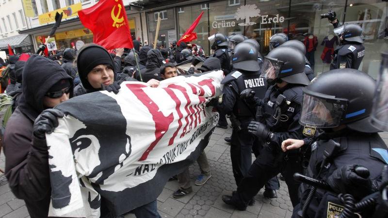 500 demonstrieren in Nürnberg gegen Rechtsextremismus