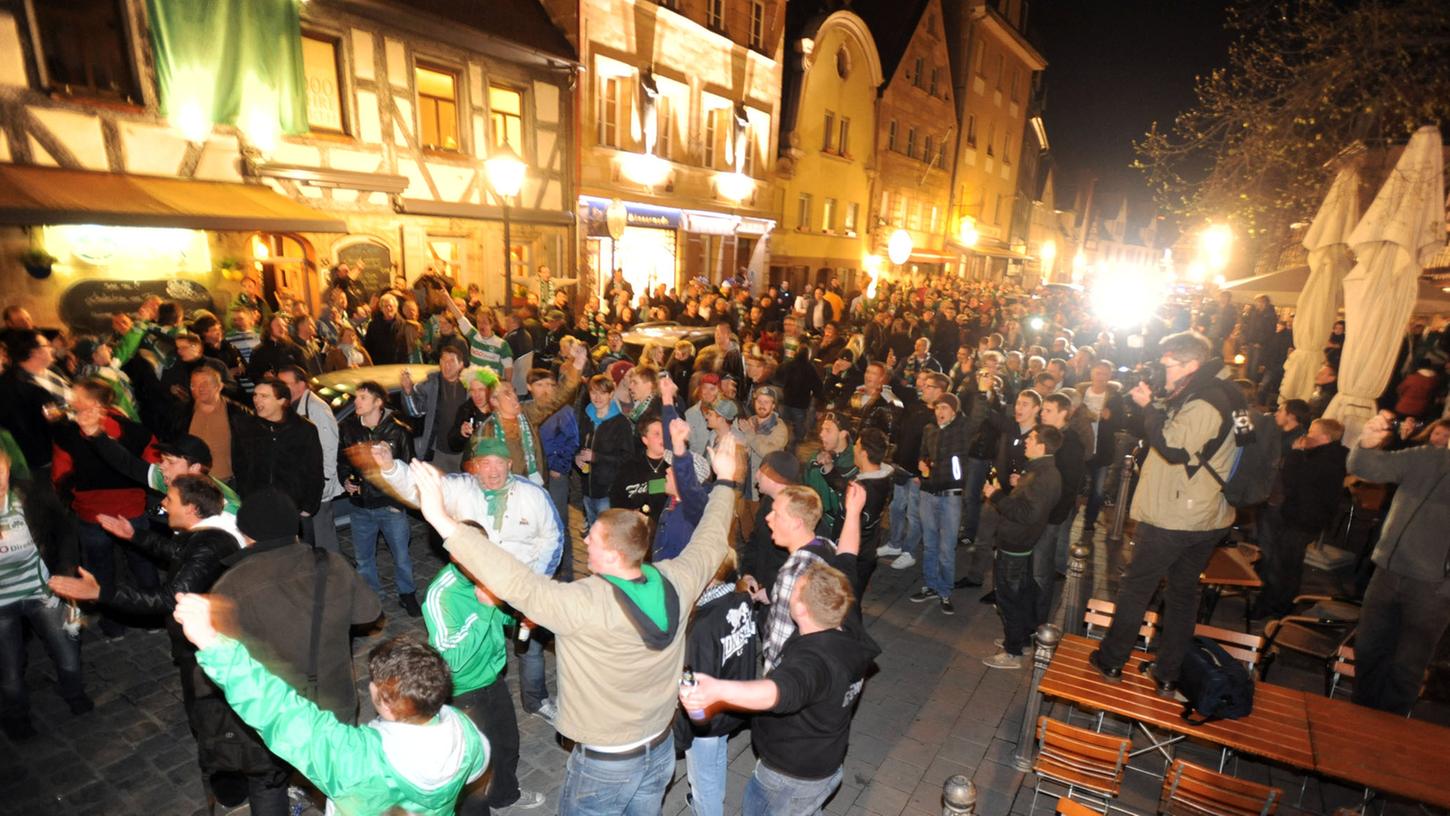 Fürth feiert den Aufstieg Fürth feiert den Aufstieg