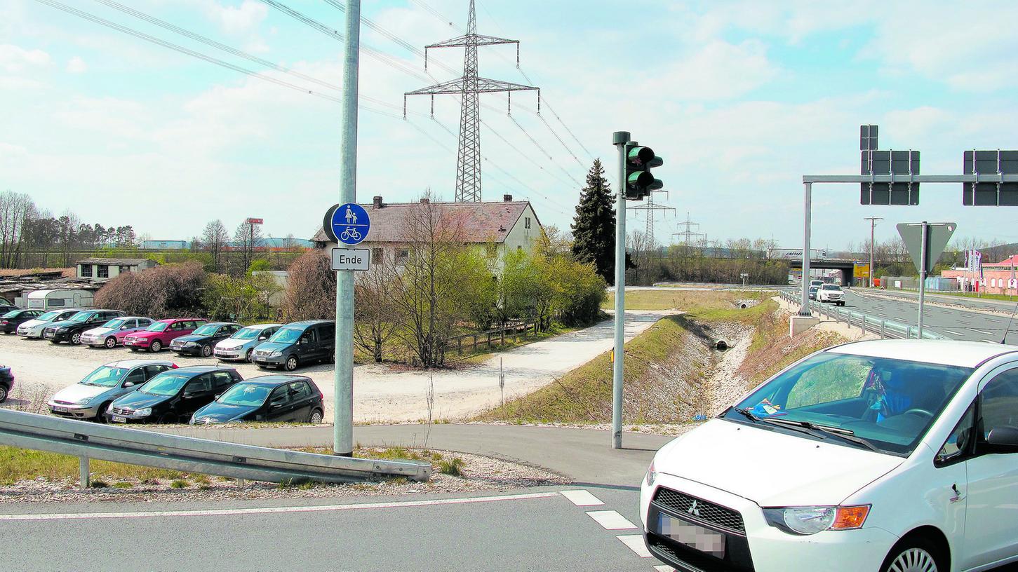 Pendlerparkplatz mit Imbiss und Tankstelle Nordbayern