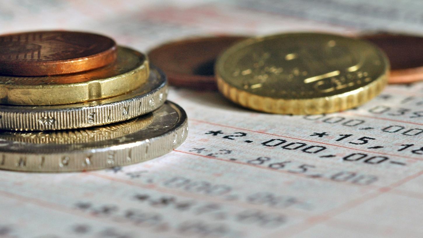 Fürths Stadtspitze will weiter auf Euro und Cent achten. Fürths Stadtspitze will weiter auf Euro und Cent achten.