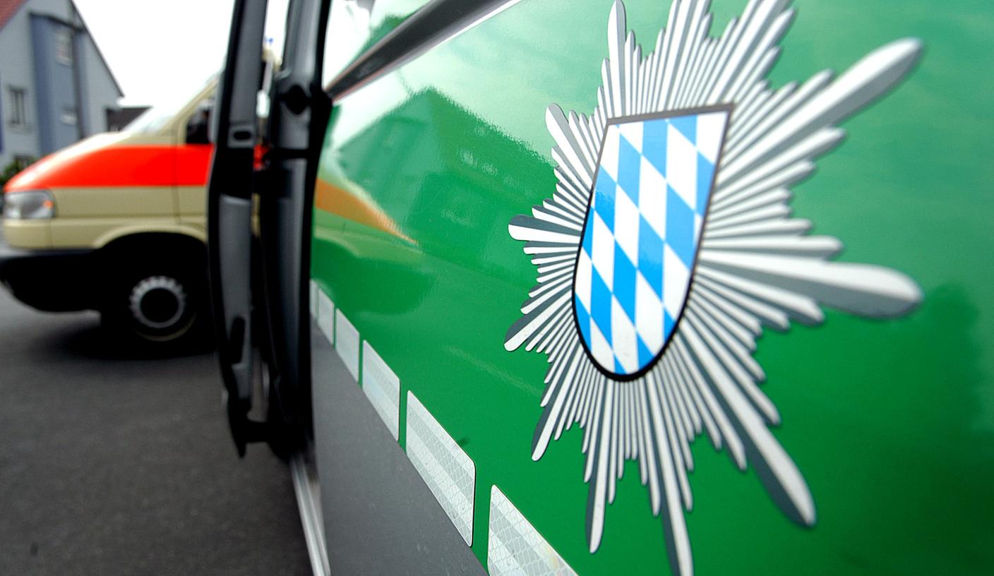 Pöbler fuhren Polizisten und Radlerin fast um