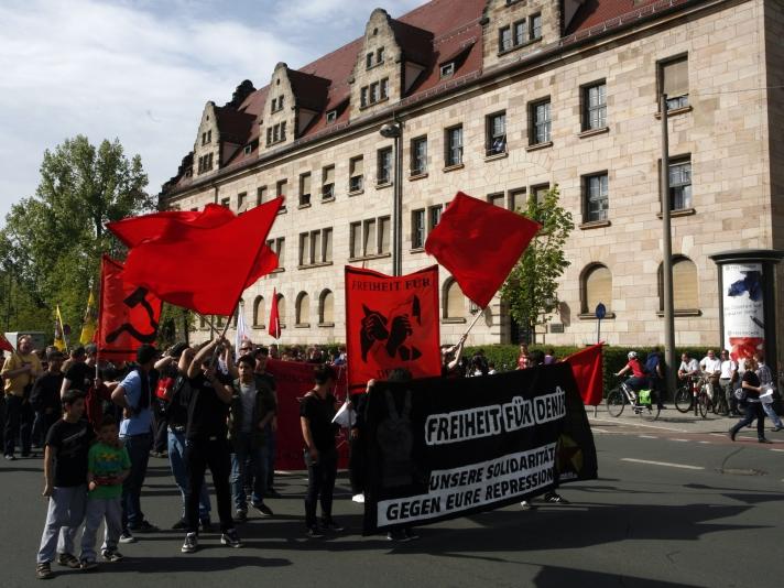 Seit der Festnahme erfährt Deniz von linken Gruppen immer wieder Unterstützung.