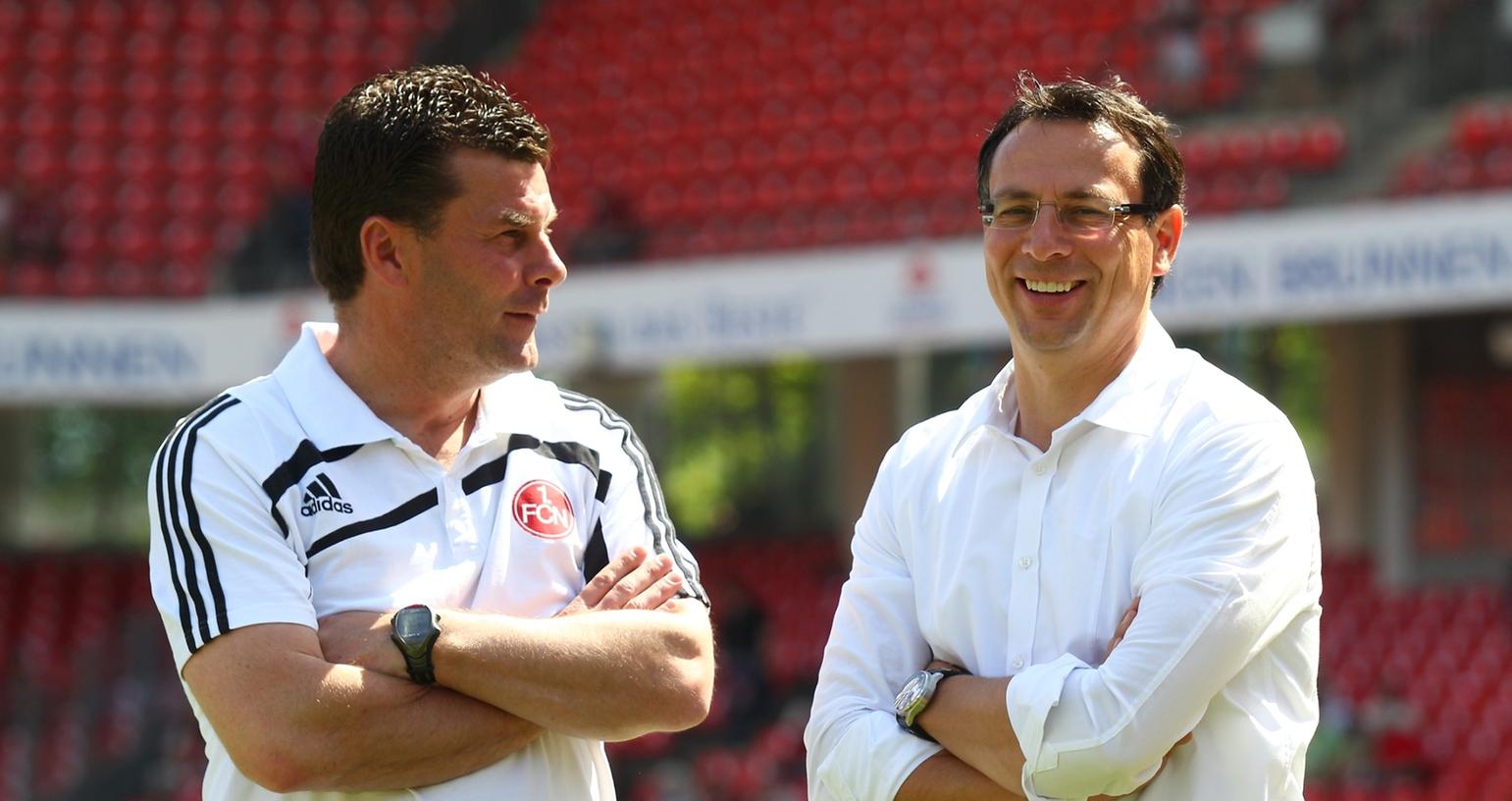 Dieter Hecking und Martin Bader gut gelaunt nach dem Spiel in Sinsheim