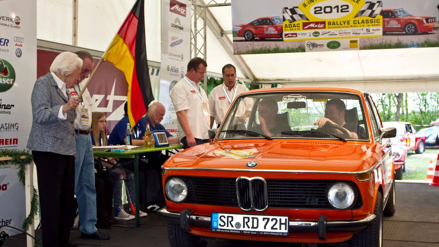 Die Metz-Rallye Classic ist bei Oldtimer-Fans in der Region eine Pflichtveranstaltung. Im Jahr 2012 schwenkte Helene Metz höchstpersönlich die Start-Flagge zur Eröffnung.