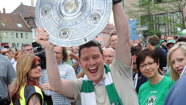Von wegen unaufsteigbar: Die Fotos vom ersten Bundesliga-Aufstieg des Kleeblatts 2012