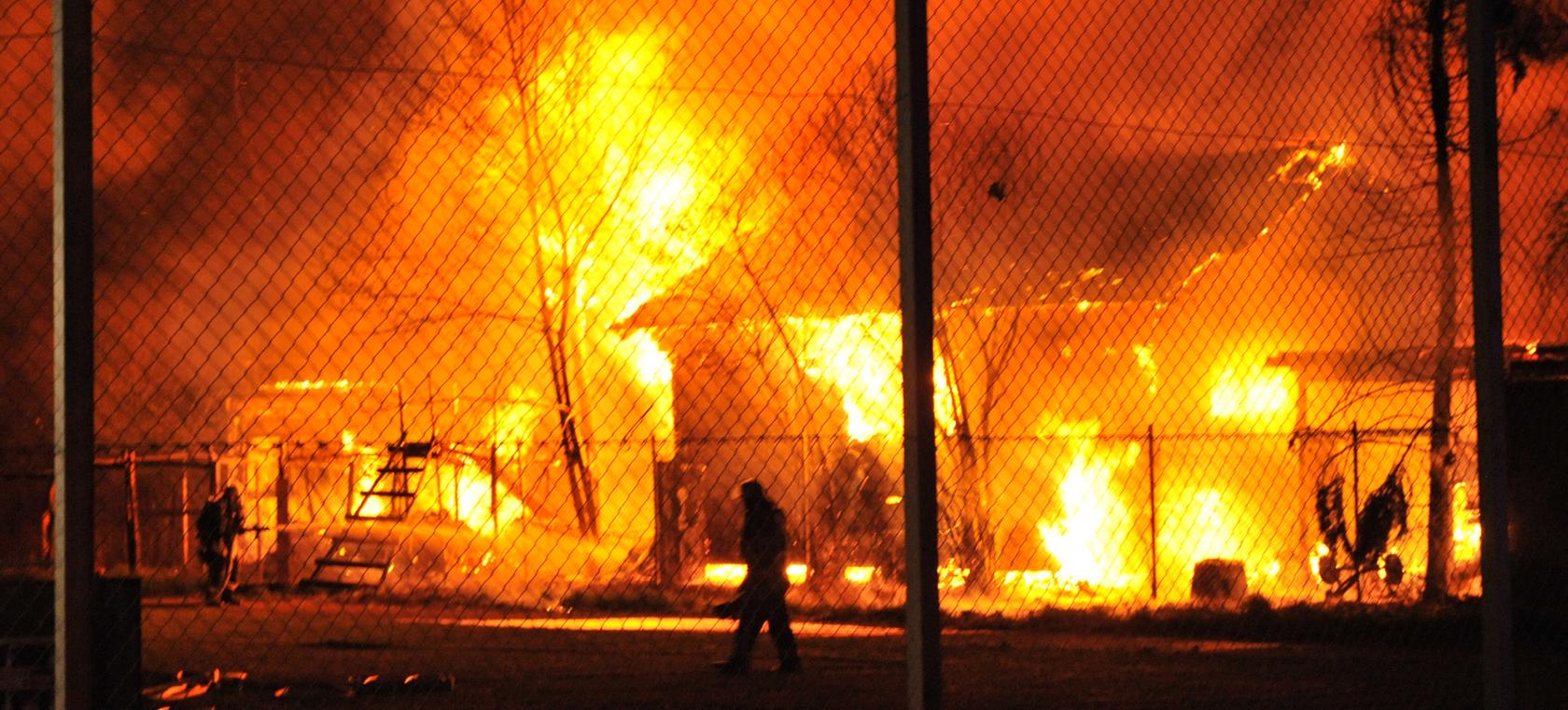 Das Pfadfinderheim an der Kurt-Schumacher-Straße ist in der Nacht von Sonntag auf Montag vom Feuer vollständig zerstört worden.