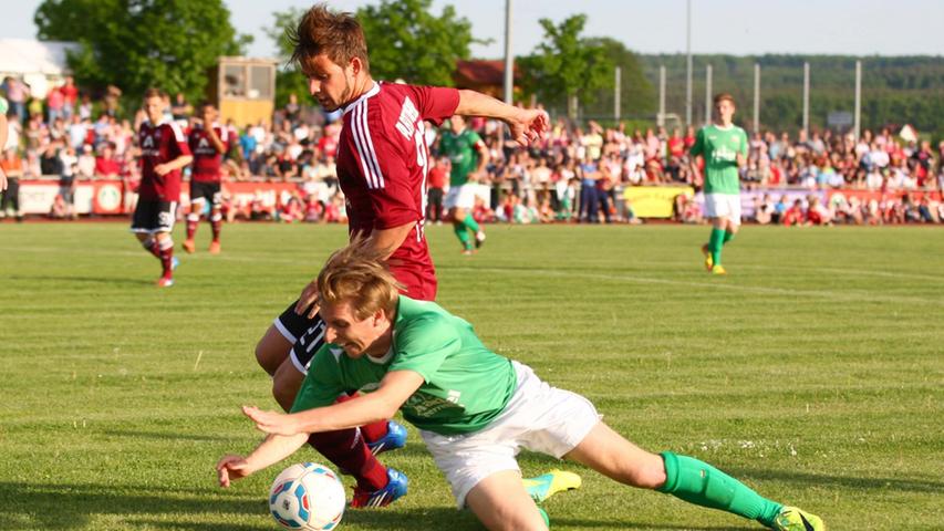 Der Ruhmreiche gab sich die Ehre: Zum Stadtjubiläum "950 Jahre Baiersdorf" war der 1. FC Nürnberg zu Gast beim Baiersdorfer SV. Der sommerlich-freundschaftliche Kick war eine klare Angelegenheit - der Club gewann mit 10:1.