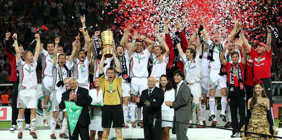 In einer rauschenden Nacht in Berlin gewannen sie 2007 den DFB-Pokal, danach trennten sich die Wege. Nur wenige Spieler von damals sind noch für den 1. FC Nürnberg am Ball. Was aus den 14 plus 1 Helden geworden ist - wir haben nachgeforscht.