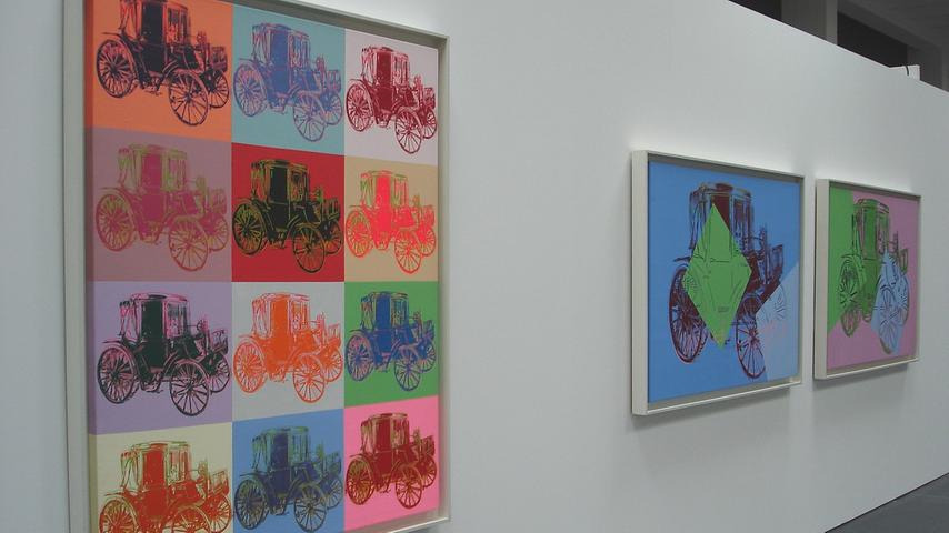 Kernstück der Ausstellung sind Bilder aus der "Cars-Serie" von Andy Warhol (1928-1987), die der Starkünstler kurz vor seinem Tod schuf.