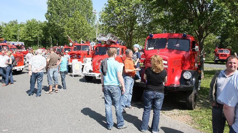 150 Jahre Feuerwehr Höchstadt: Impressionen von der Fahrzeugausstellung am Festplatz