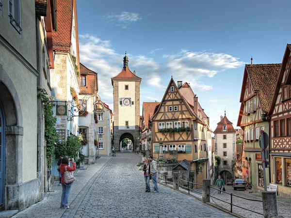 Weltbekanntes Fotomotiv: Die Plönlein Gabelung in der Rothenburger Altstadt.