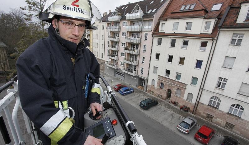 Feuerwehrmann und Triathlet Michael Hofmann: Auch sein Job nimmt keine Rücksicht auf das Training. (zum Artikel)