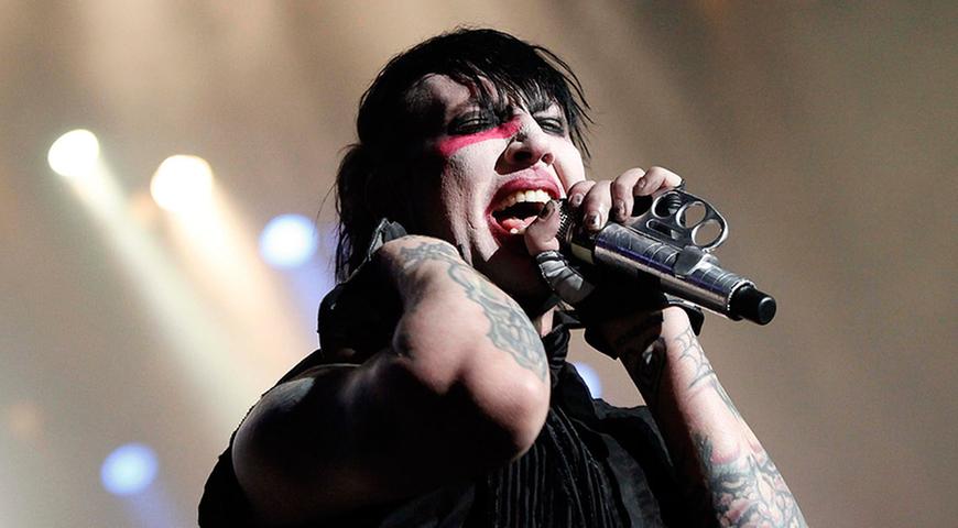 Der Künstlername Marilyn Manson ist ein Mix aus den Namen zweier prominenter Personen: Einerseits der Schauspielerin 'Marilyn' Monroe, und andererseits des Kriminellen Charles 'Manson'. Damit will Marilyn Manson die untrennbare Zusammengehörigkeit von Gut und Böse verdeutlichen. Samstag 23.35 - 00.50: Beck's Park Stage