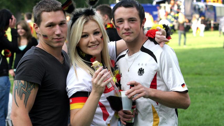 Die Fans freuen sich auf die Euro 2012 in der Ukraine und in Polen.