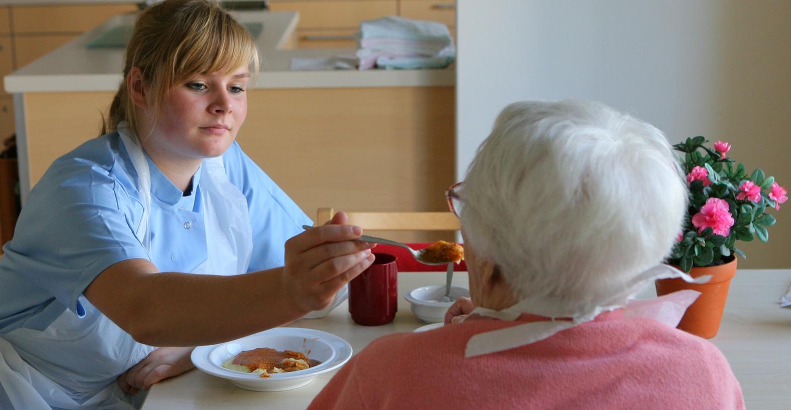 Neues Rezept gegen den Pflegenotstand