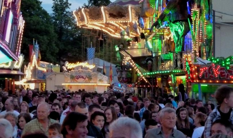 Mit einem weiteren Besucheransturm ist die fünfte Jahreszeit in Neustadt an der Aisch zu Ende gegangen. Das letzte Kirchweih-Wochenende lockte noch einmal tausende von Menschen auf den Festplatz an den Sommerkellern.