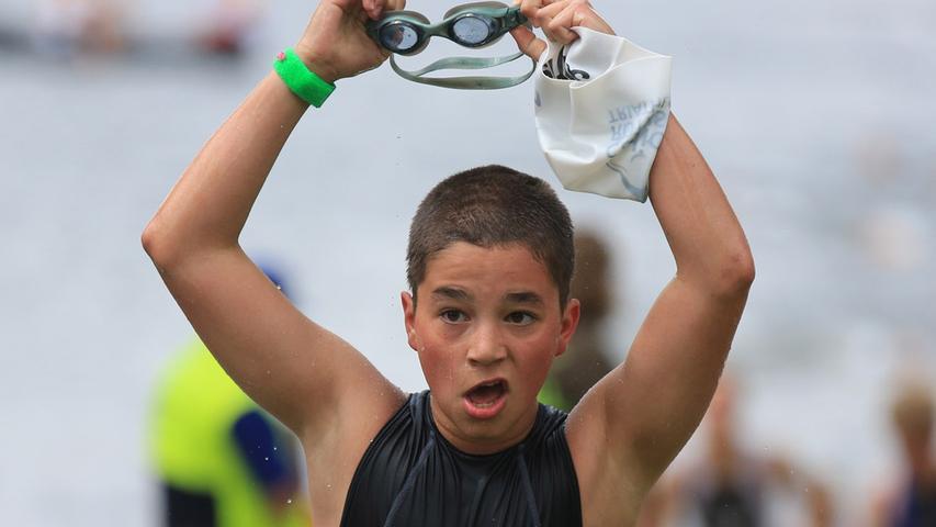 Tag eins der Triathlon-Festspiele stand ganz im Zeichen der Jugend. Mit professionellem Material kämpfte der Nachwus teils erbittert um den Sieg.