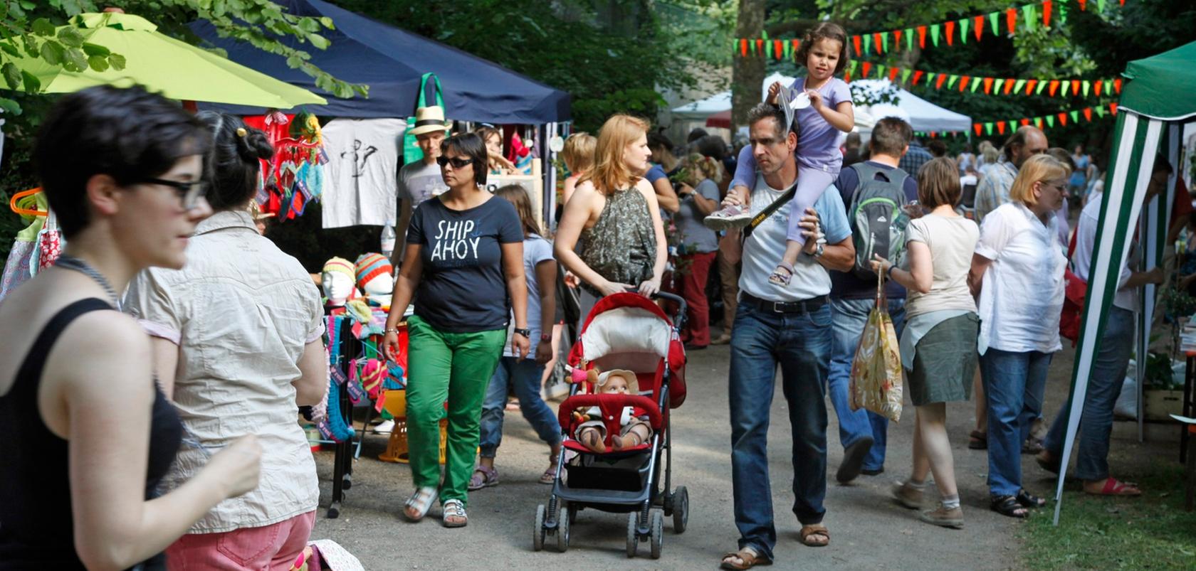 Ein Markt voller Überraschungen: der Sommerkiosk. Ein Markt voller Überraschungen: der Sommerkiosk.