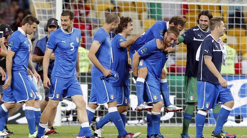 Italien zittert sich ins EM-Halbfinale gegen DFB-Elf
