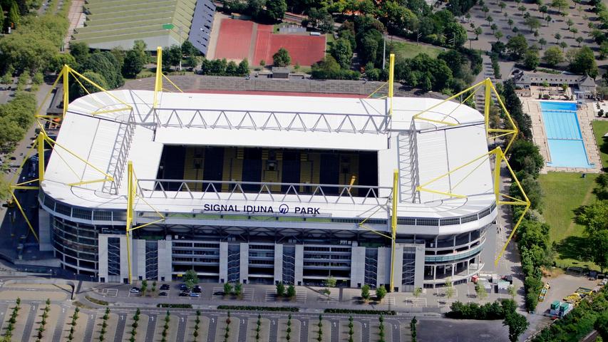 ...für das Stadion von Borussia Dortmund einen neuen Namensgeber gewinnen konnten. Im Dezember 2005 wurde das Westfalenstadion in "Signal Iduna Park" umbenannt. Zwar stieß dieser Schritt bei vielen Dortmund-Fans auf wenig Gegenliebe, doch der Verkauf des Stadionnamens, der der Borussia in den vergangenen Jahren über 20 Millionen Euro brachte, leistete...