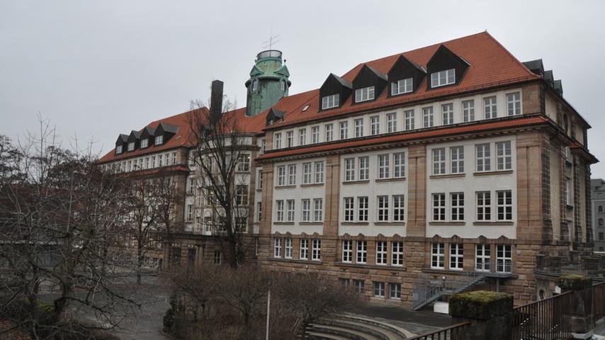 Das 175-jährige Bestehen der Schule hatte das Hardenberg-Gymnasium schon vor vier Jahren zu feiern. 2012 stand das 100-jährige Jubiläum des Gebäudes in der Kaiserstraße in Fürth an.