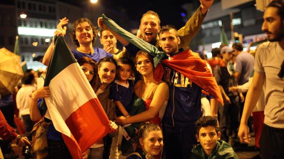 Nach dem EM-Halbfinale: Italienische Nacht am Plärrer