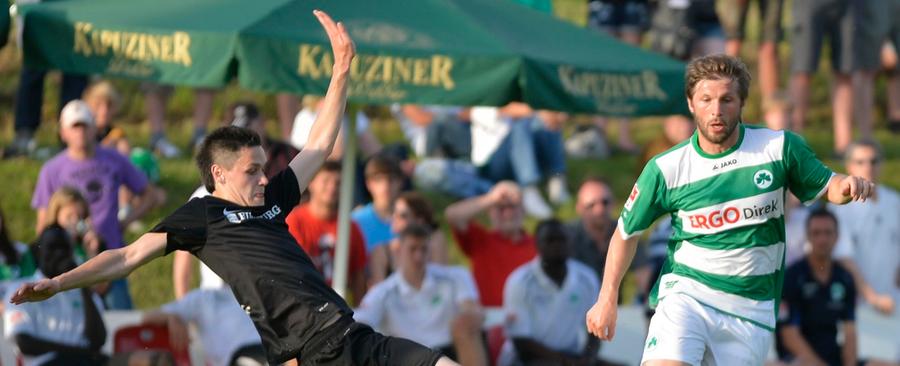 Greuther Fürth kam im ersten Testspiel der laufenden Saisonvorbereitung zu einem klaren 10:0-Sieg beim Kreisligisten SC Sylvia Ebersdorf. Die Tore für den munter durchwechselnden Erstligisten erzielten Christopher Nöthe (2), Sercan Sararer (1), Kingsley Onuegbu (2), Felix Klaus (2) und Ilir Azeni (3).