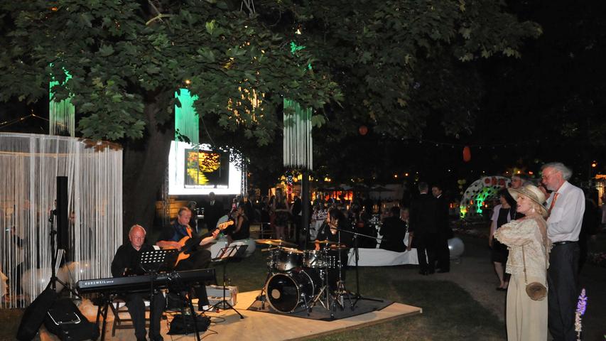 Gewitter bringt Schlossgartenfest 2012 ins Wanken