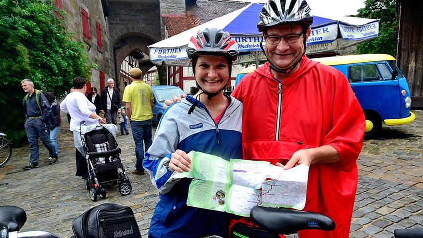 Christa Haas und ihr Vater Hans Haas radelten bei Wind und Regen die 30-Kilometer-Tour.