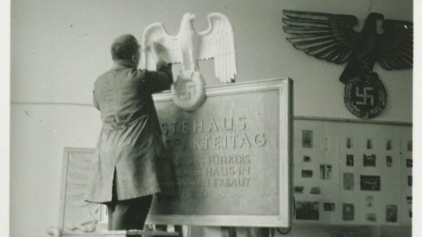 Josef Pöhlmann fertigte zum Beispiel das Schild am Gästehauses des Reichsparteitages.