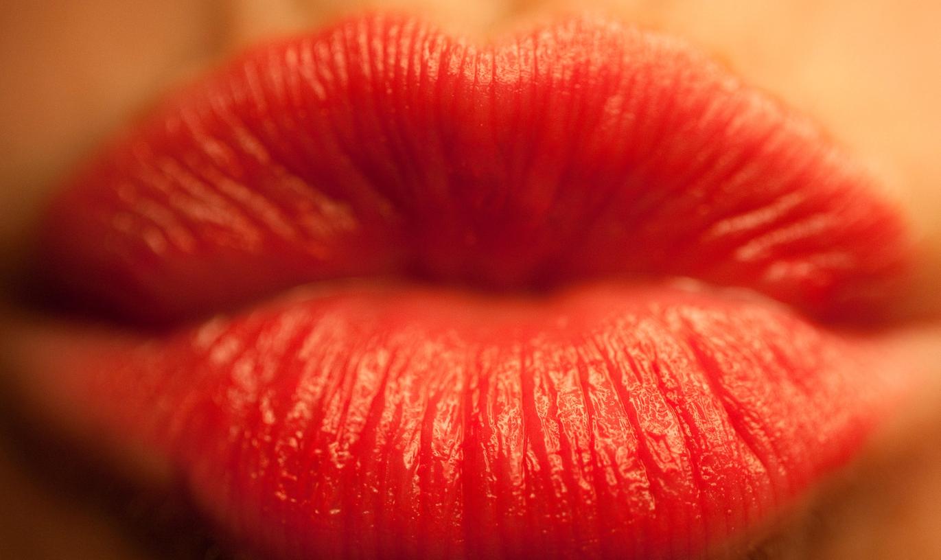 Perfekter Kuss ist für die meisten Deutschen Gefühlssache 