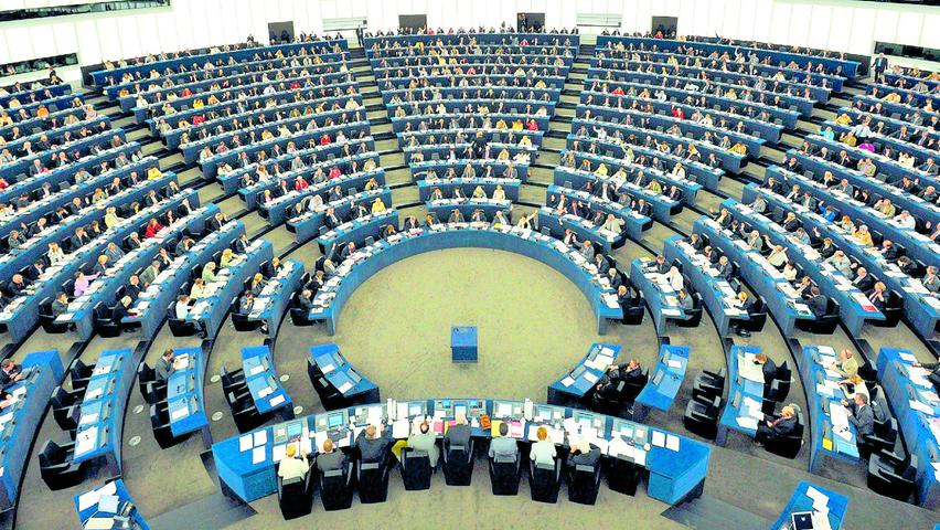 Laut "Sitzzuteilungsverfahren" braucht eine aufgestellte Partei nun mindestens 0,592 Prozent der Stimmen, um ins Europaparlament einziehen zu können.
