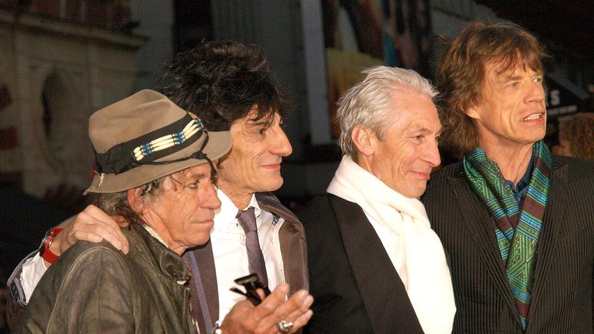 Keith Richards, Ronnie Wood, Charlie Watts und Mick Jagger bei der Premiere ihres Film "Shine a Light" im Londoner Odeon Kino. Der Konzertfilm, der zwei Auftritte der Band aus dem Jahr 2006 dokumentiert, wurde von Martin Scorsese gedreht.