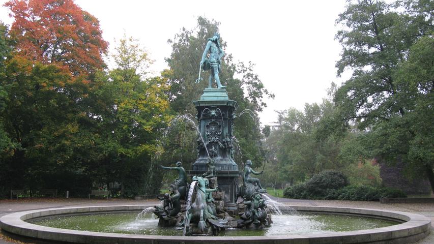 Der Neptunbrunnen in Bildern