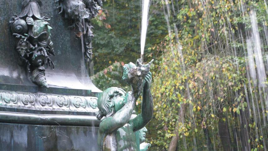 Der Neptunbrunnen in Bildern