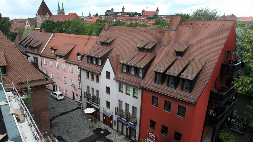 Doch der Blick vom Gebäude ist malerisch: Die Nürnberger Altstadt mit ihrer Kaiserburg kann zukünftig von den Bibliotheksbesuchern bewundert werden.
